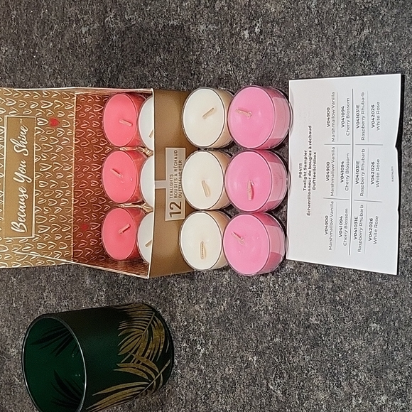 Partylite Tealight Holder and 12 pack Sampler of Tealights - Picture 4 of 4